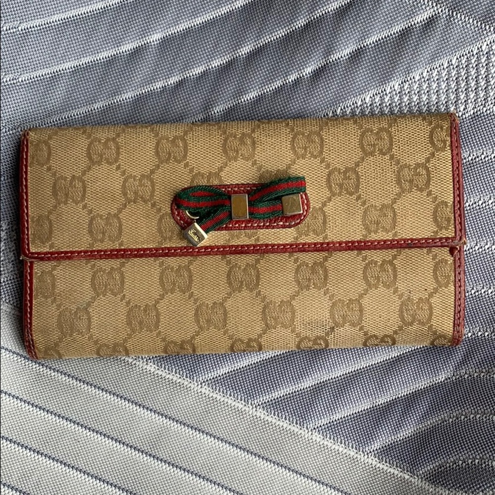 Vintage Gucci wallet